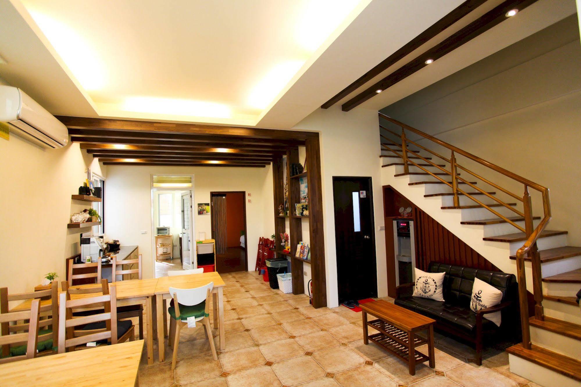 輕旅小站 Soft Travel Hostel Taitung Ngoại thất bức ảnh
