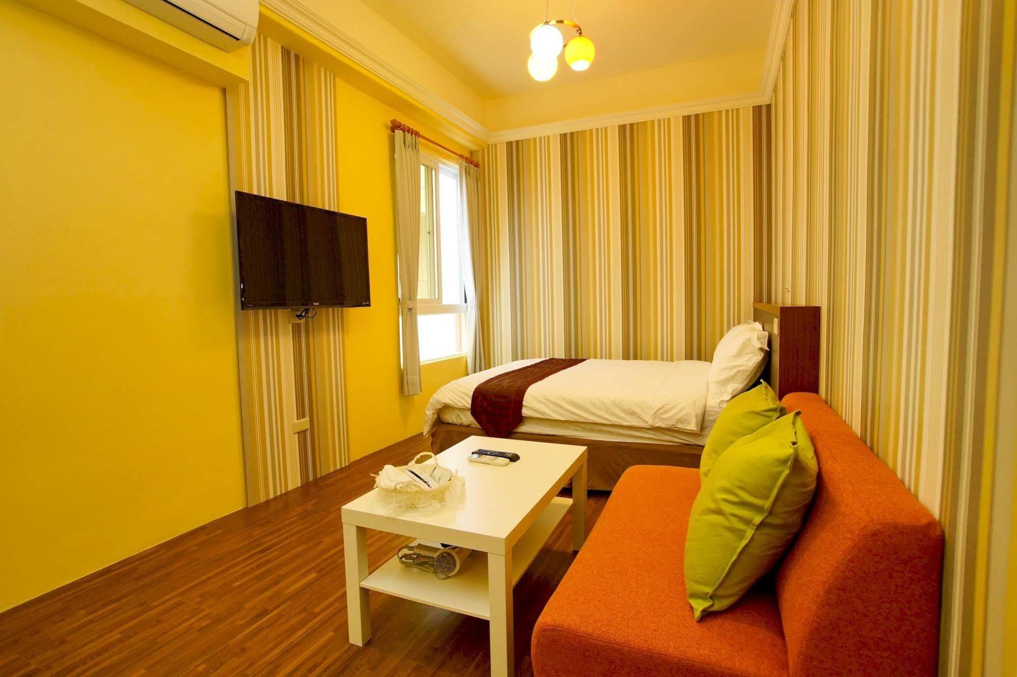 輕旅小站 Soft Travel Hostel Taitung Ngoại thất bức ảnh